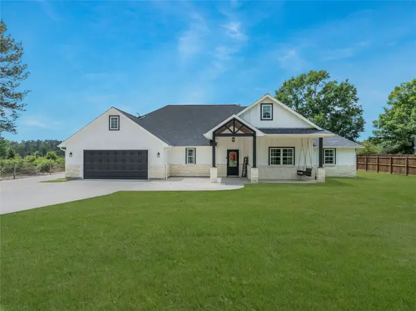 2063 White Buck Court, Cleveland, TX 77328