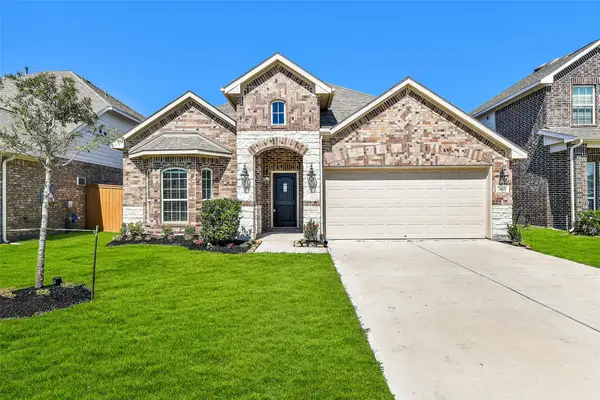 2413 Village Azalea Drive, Texas City, TX 77568