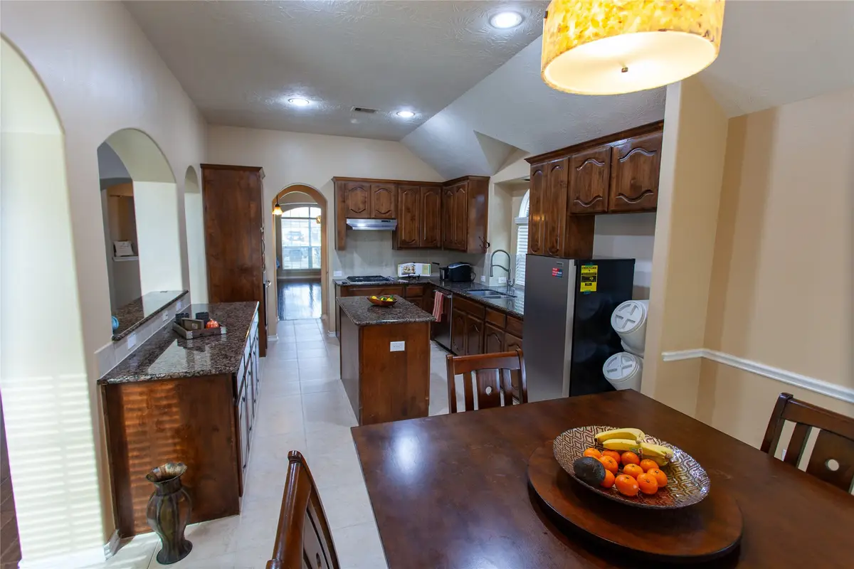 2518 Platinum Chase Drive, Rosharon, TX 77583 - Image #1