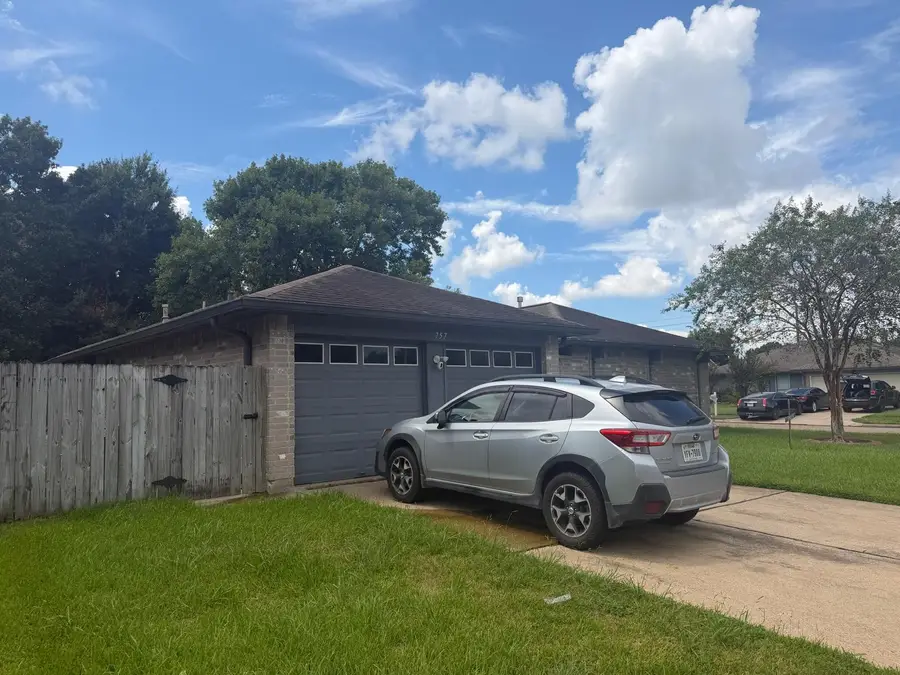 757 Sugar Hill Drive, La Porte, TX 77571 - #2
