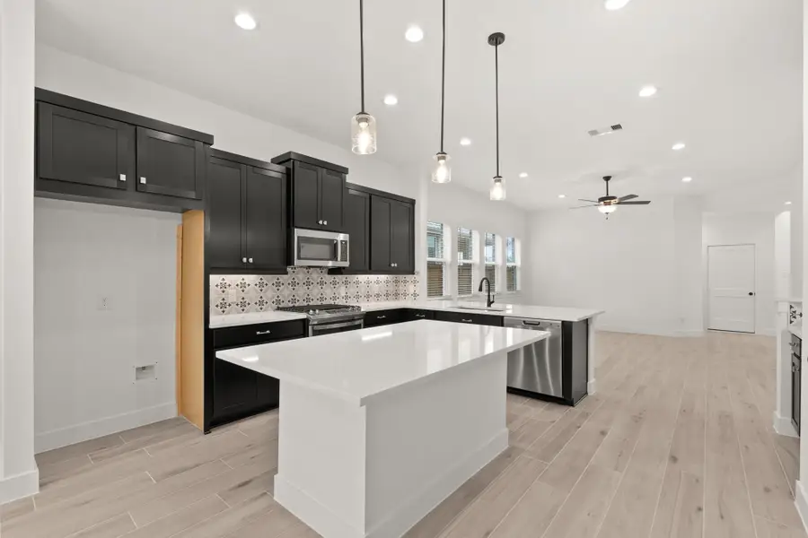 664 Crested Duck Court, Willis, TX 77318 - Image #3