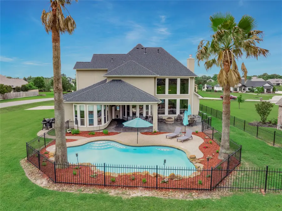 11710 Grandview Dr, Montgomery, TX 77356 - #2