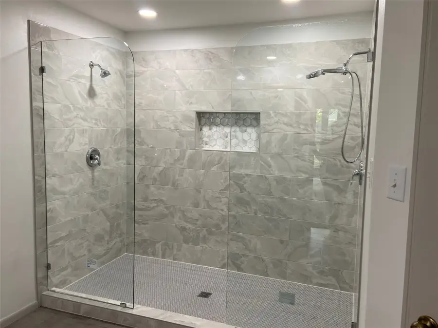 6903 Farnaby Court, Spring, TX 77379 - Image #3