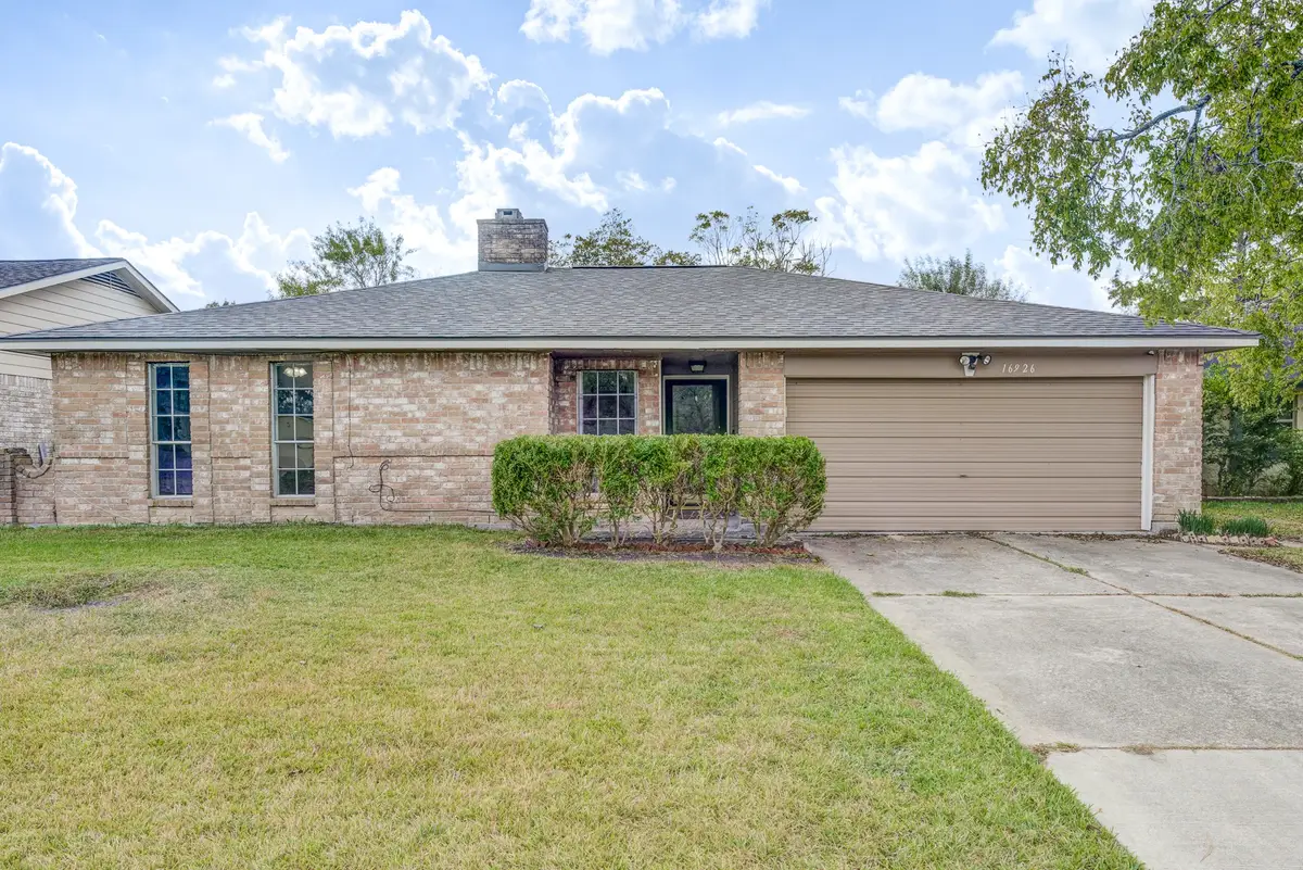 16926 Blackhawk Boulevard, Friendswood, TX 77546 - Image #1