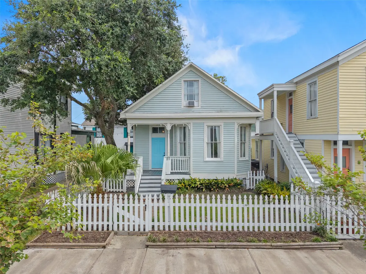 2115 Avenue O 1/2, Galveston, TX 77550 - #1