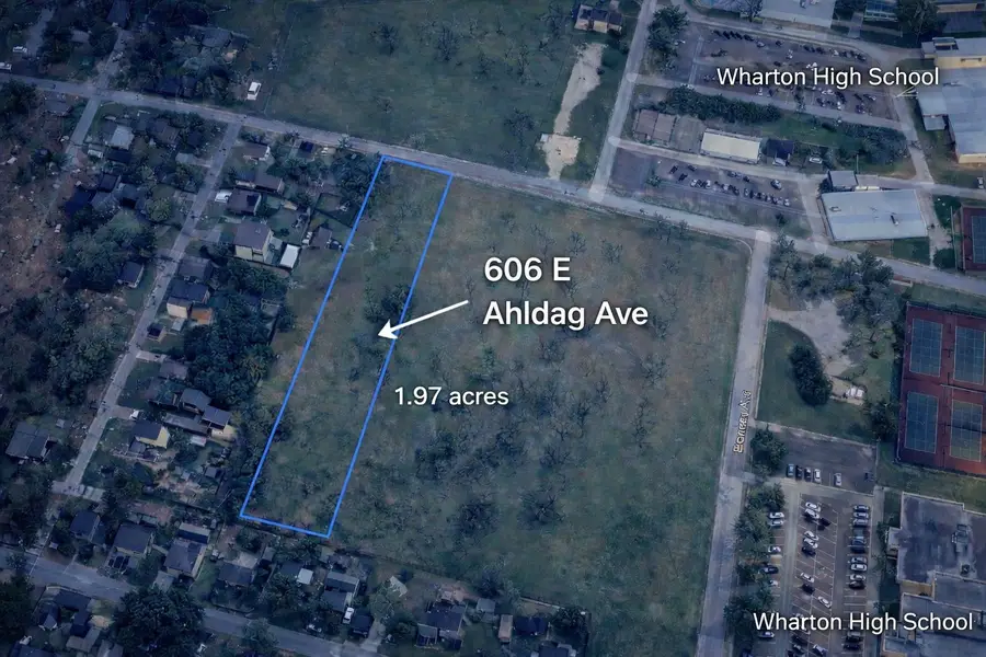 606 E Ahldag Avenue, Wharton, TX 77488 - #2