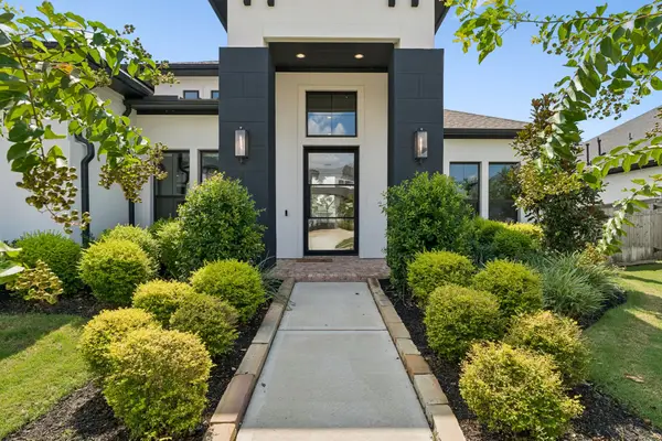 10110 Mariner Oaks Drive, Missouri City, TX 77459