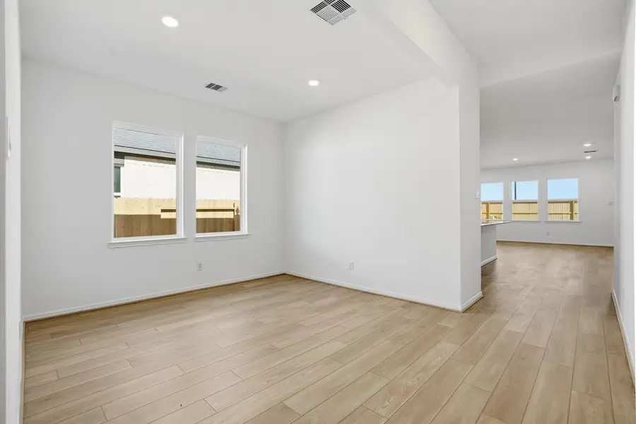 631 Yaupon Holly Drive, Midland, TX 77741 - Image #2