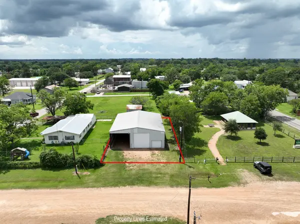 435 Cedar Street, New Ulm, TX 78950