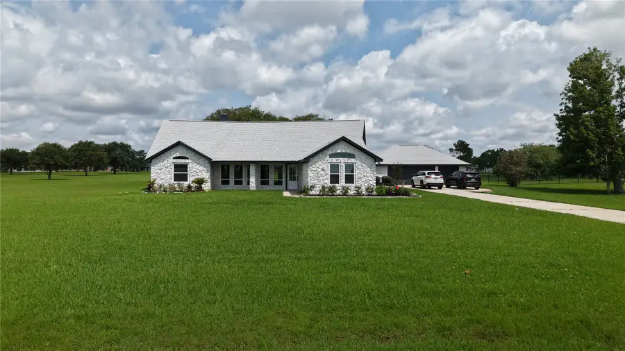 9035 North Point Drive, Beach City, TX 77523 - Image #3