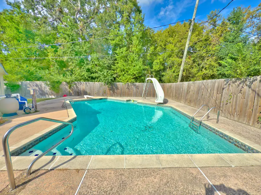 504 River Bend Drive, Baytown, TX 77521 - Image #3