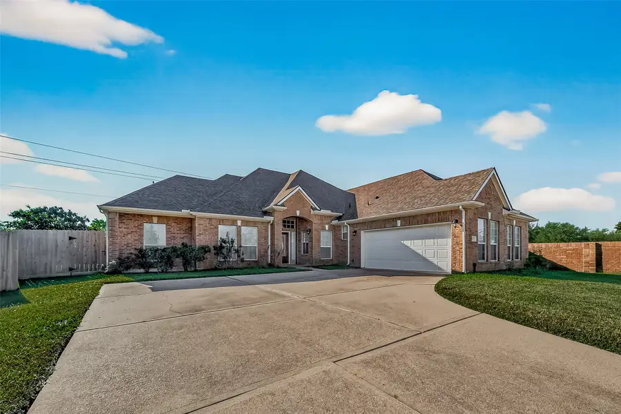 1807 Brighton Brook Lane, Pearland, TX 77581 - Image #2