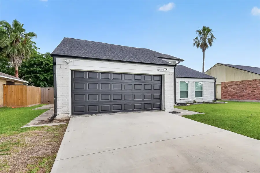 3703 Misty Cove Court, Dickinson, TX 77539 - #2