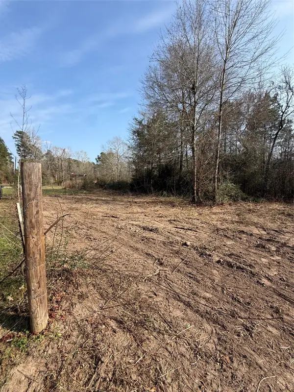 854 County Road 2125, Cleveland, TX 77327