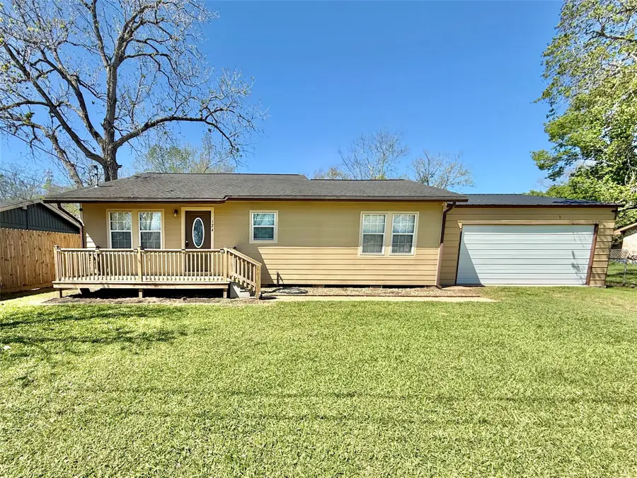 124 Bennett Street, West Columbia, TX 77486 - #2