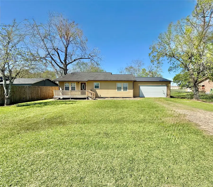 124 Bennett Street, West Columbia, TX 77486 - #3