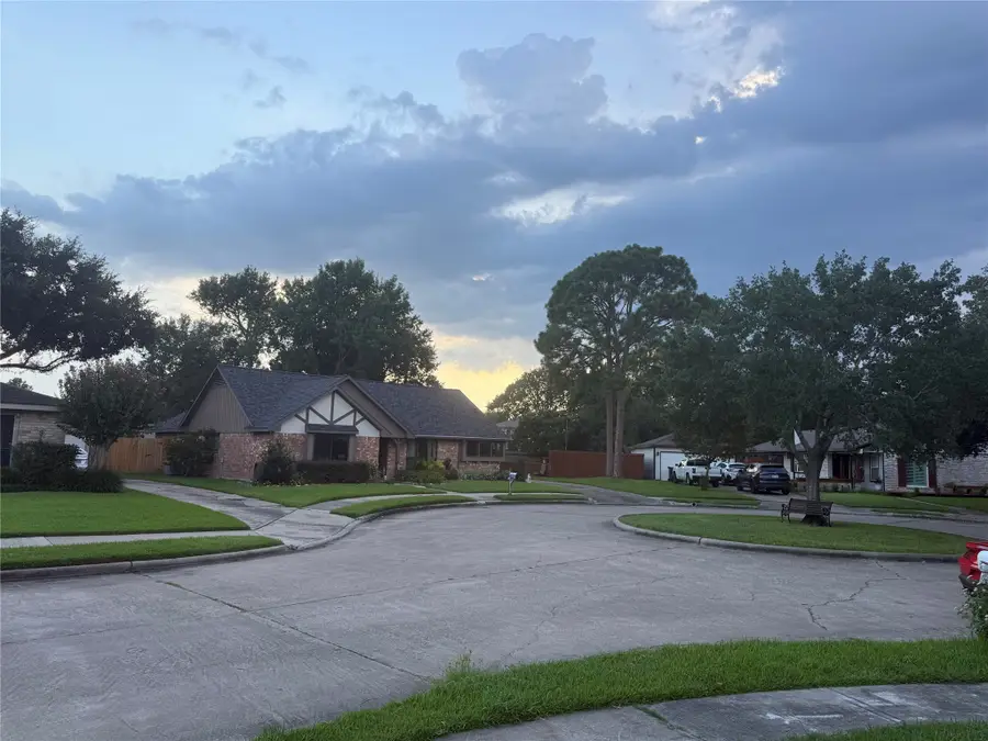 1538 Briarbank Drive, Sugar Land, TX 77498 - #3