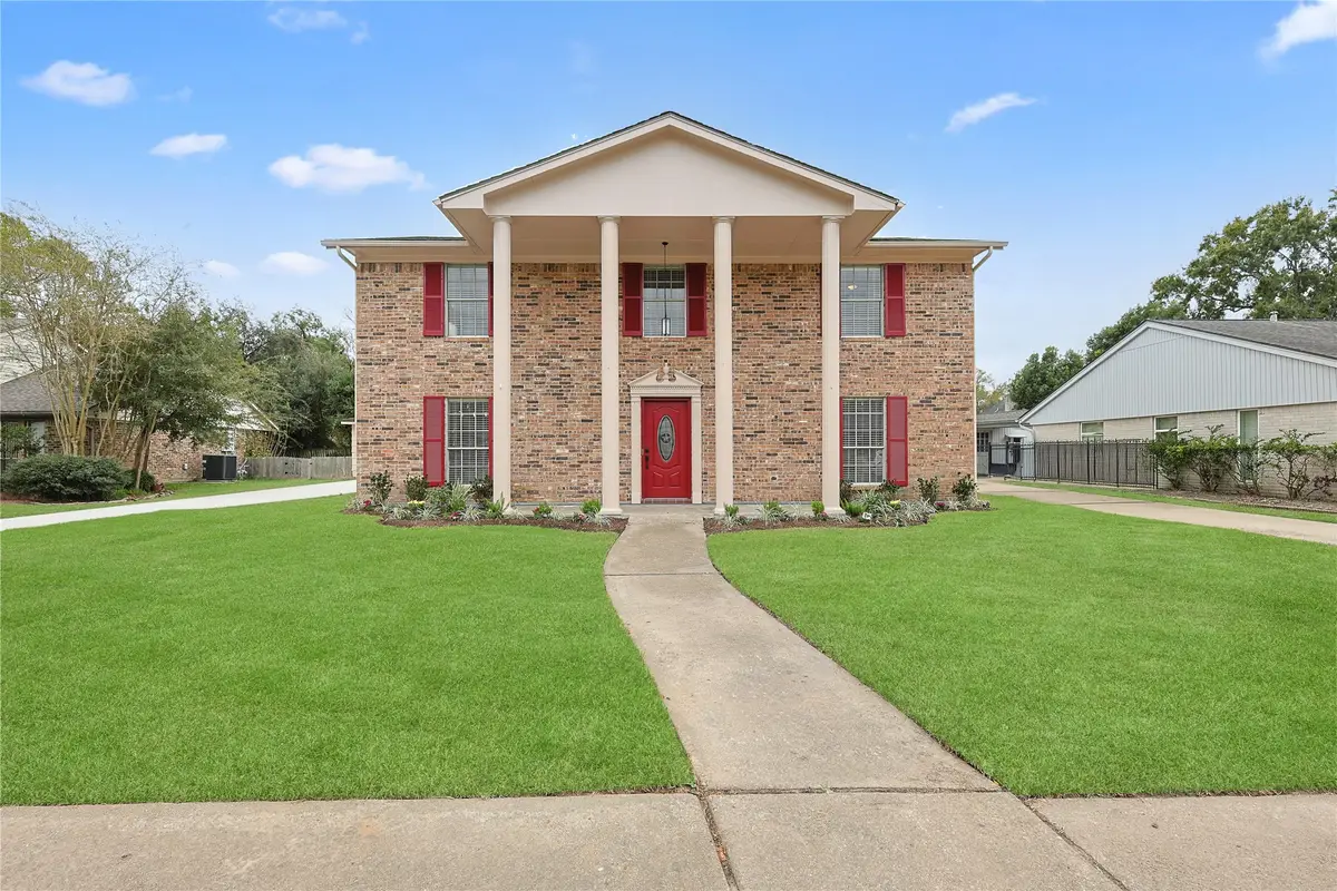 16438 Glenshannon Drive, Houston, TX 77059 - Image #1