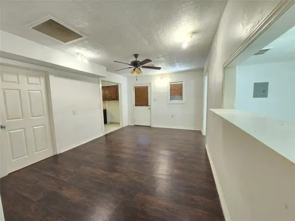 9621 Sweetwater Lane, Houston, TX 77037