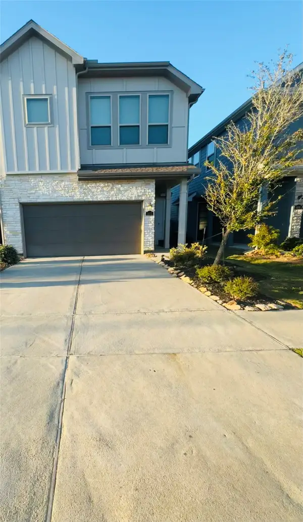 4115 Balboa Drive, Iowa Colony, TX 77583