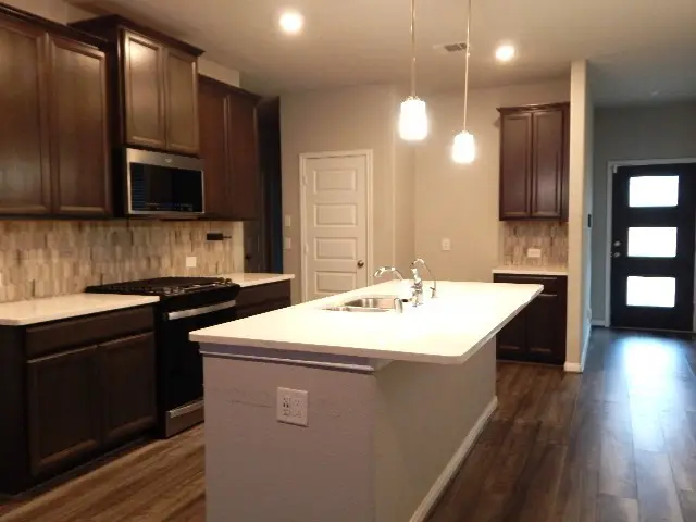 7103 Silverleaf Oak Street, Conroe, TX 77304 - Image #3