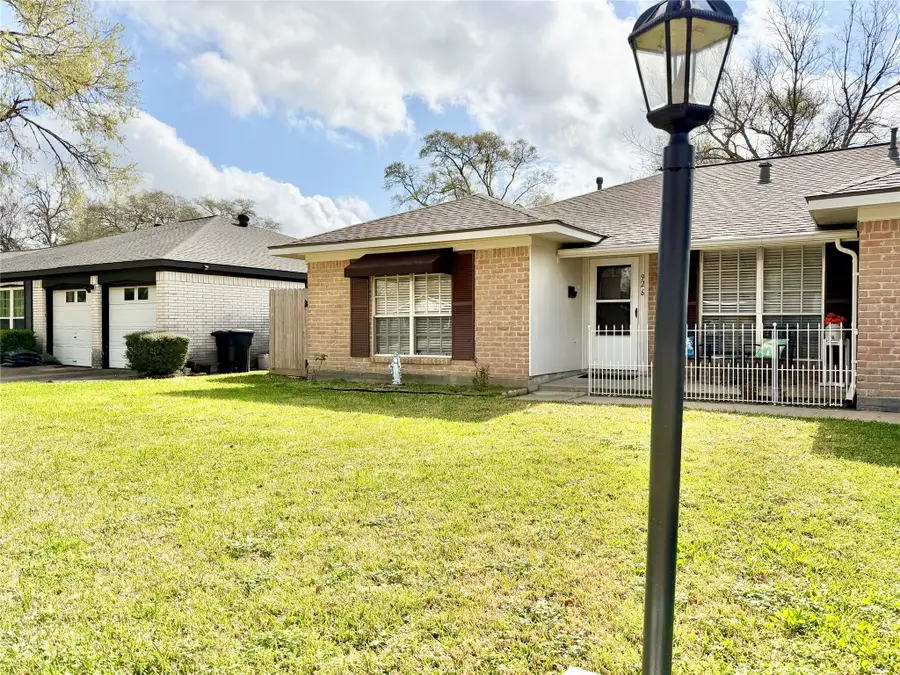 926 Richvale Lane, Houston, TX 77062 - #2