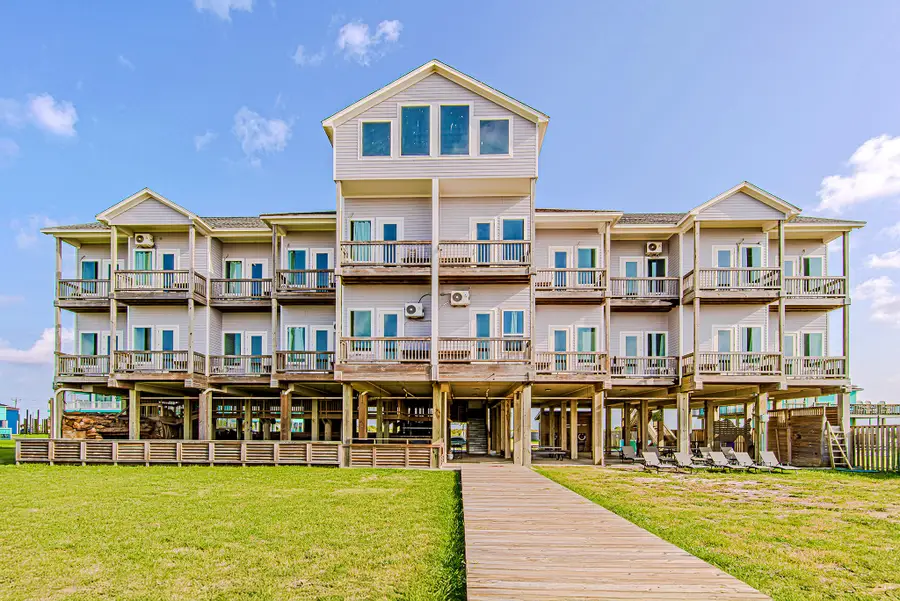 947 Barkley Street, Gilchrist, TX 77617 - Image #3