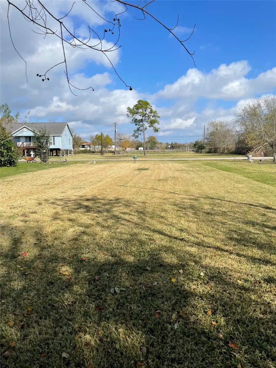 5817 Florida Avenue, Hitchcock, TX 77563 - Image #2