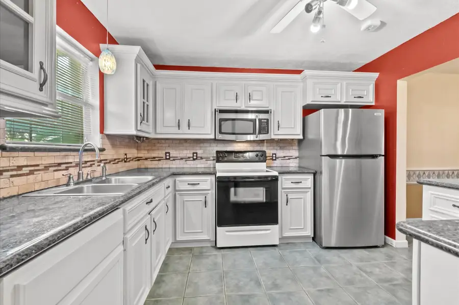 1025 Willow Oaks Circle, Pasadena, TX 77506 - #2
