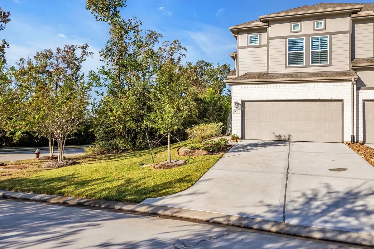 107 W Coralburst Loop, Montgomery, TX 77316 - #1