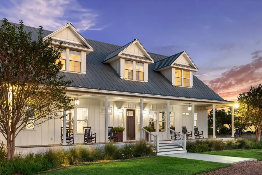 8611 Halamicek Loop, Fayetteville, TX 78940 - Image #2