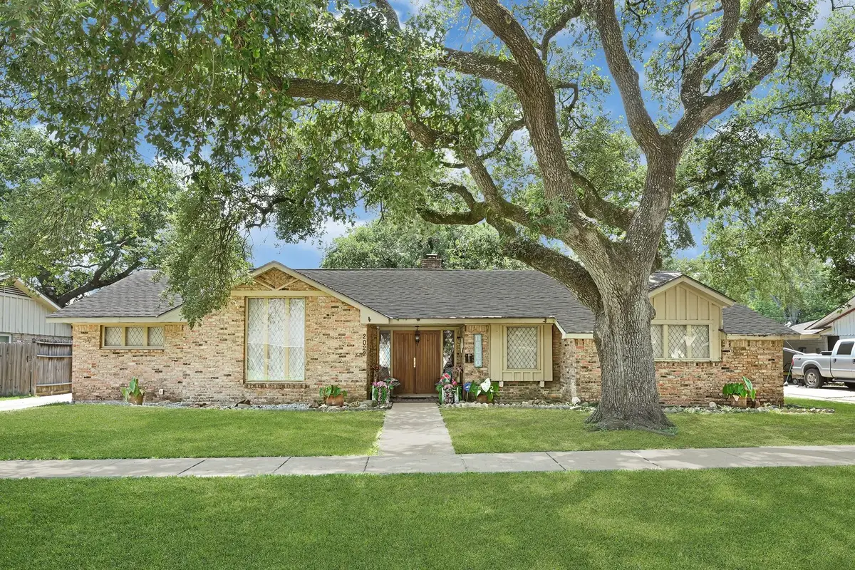 2022 Willow Wisp Drive, Seabrook, TX 77586 - Image #1