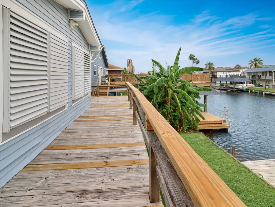 176 Barracuda Street, Bayou Vista, TX 77563 - #2