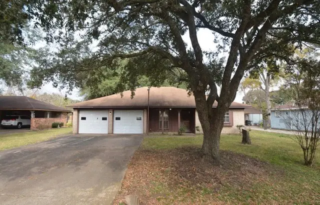 1203 Bernard Avenue, Rosenberg, TX 77471 - Image #2