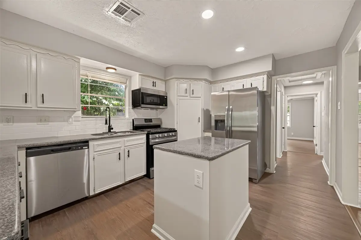1509 Lawrence Avenue, Pasadena, TX 77506 - #1