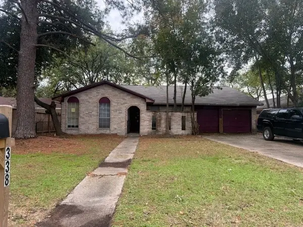 338 Coach Lamp Lane, Houston, TX 77060