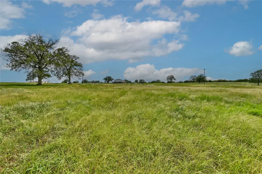 124 Sunny Day Dr, Red Rock, TX 78662 - Image #2