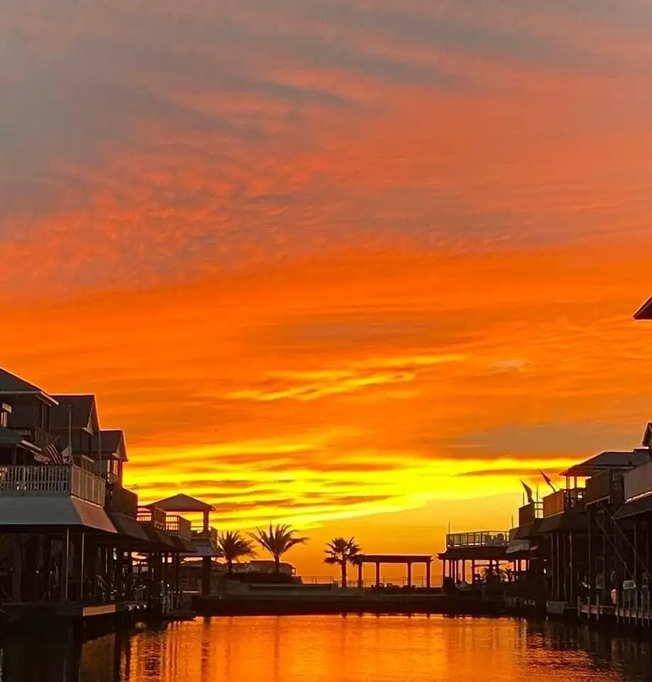 422 Windward Way, Tiki Island, TX 77554 - #1