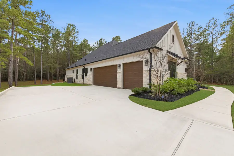 240 Grand View View, Huntsville, TX 77340 - Image #2