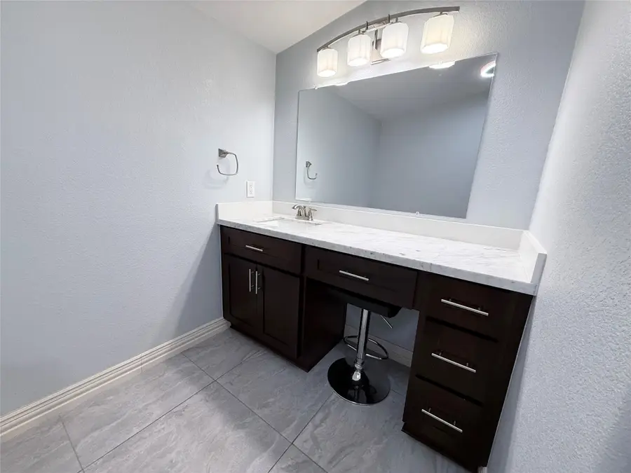 319 10th St, San Leon, TX 77539 - Image #3