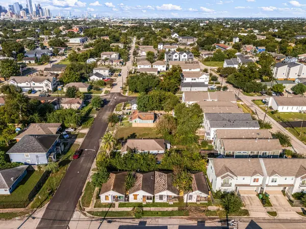 1801 Schweikhardt Street, Houston, TX 77020
