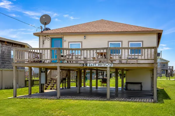 959 S East Road, Crystal Beach, TX 77650