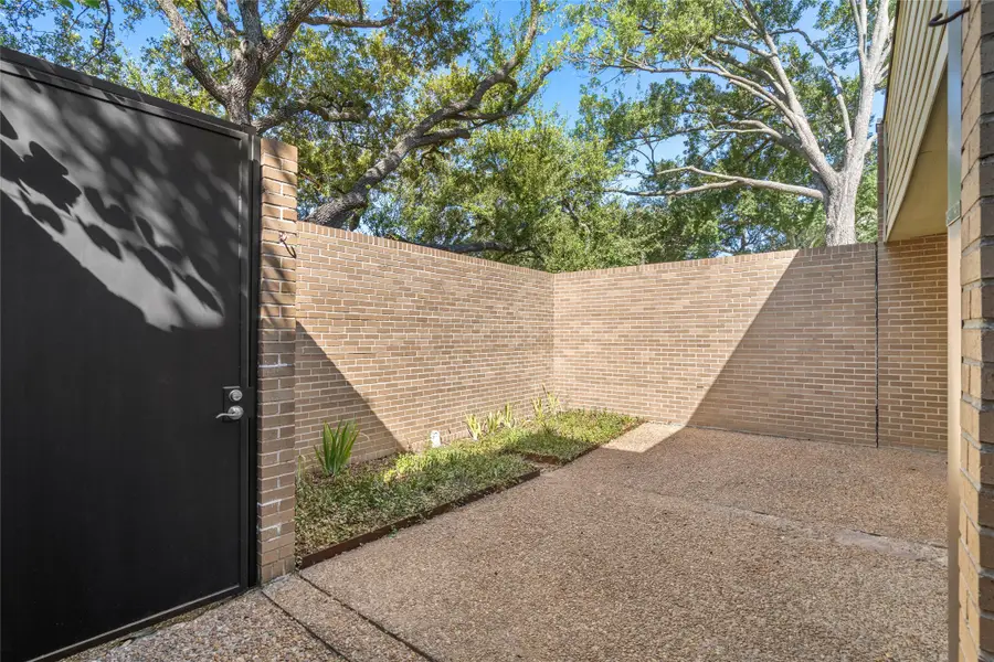 2823 Sackett Street, Houston, TX 77098 - Image #3