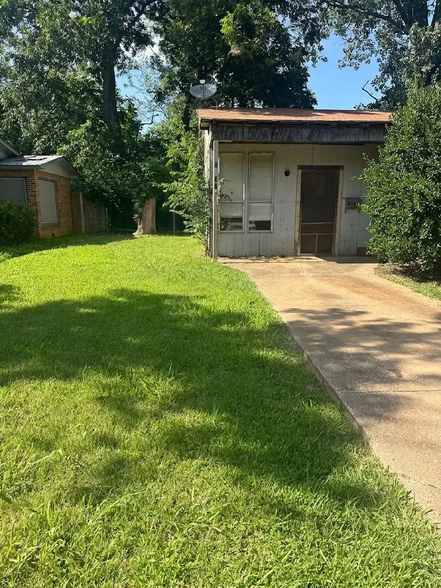 1605 W Johnson Street, Denison, TX 75020 - #2