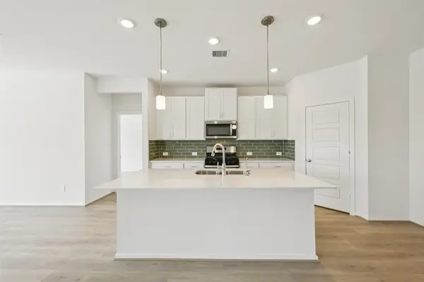 17319 Remington Meadows Street, Waller, TX 77484
