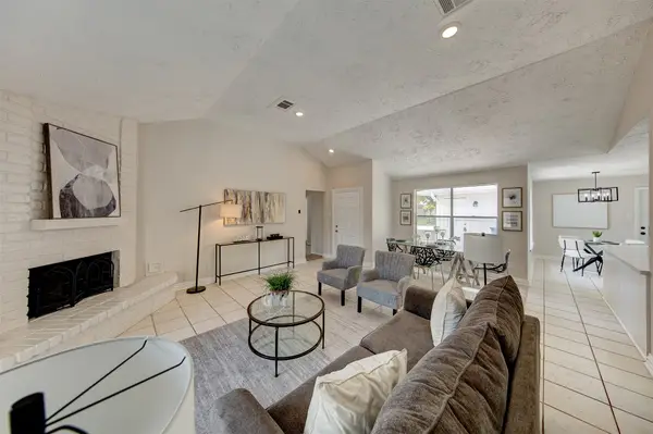 7811 Encinita Drive, Houston, TX 77083