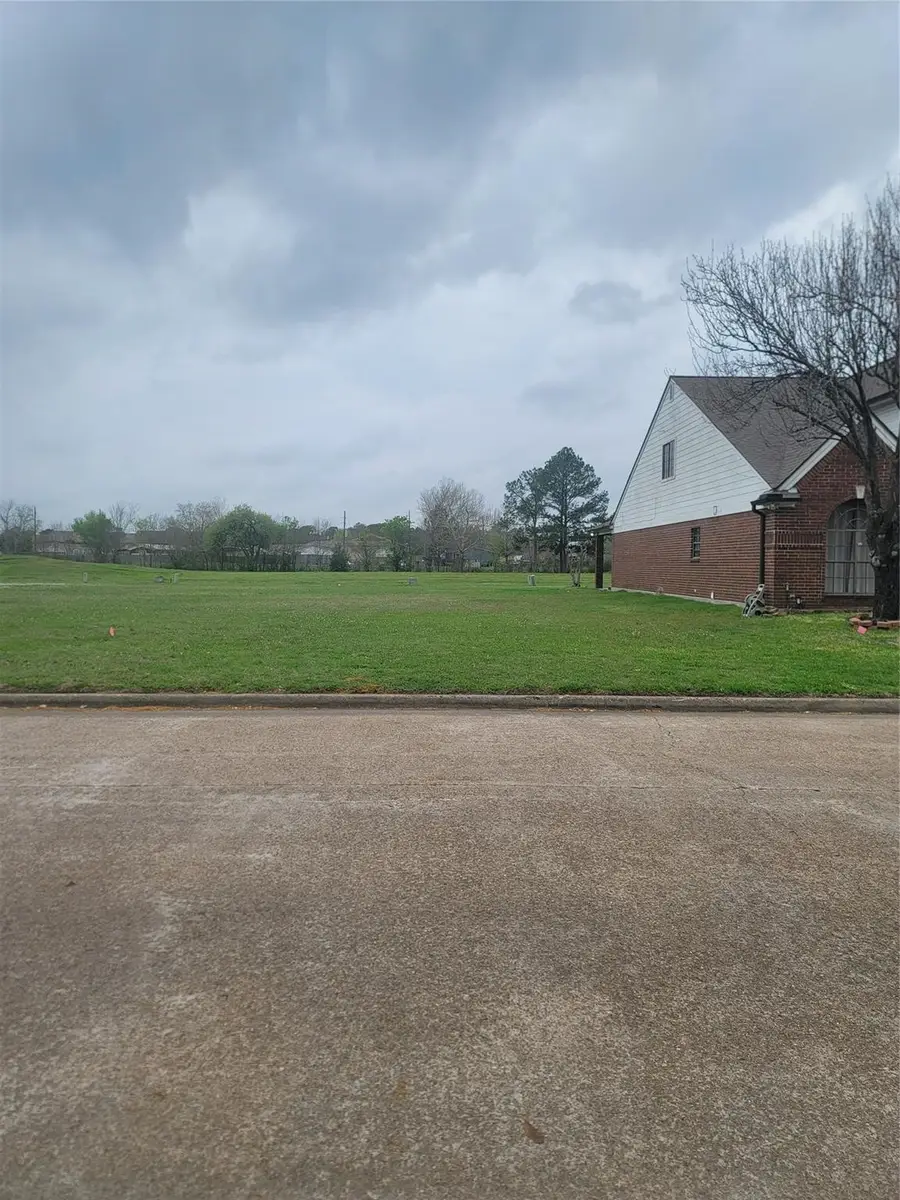 7721 Green Lawn Drive, Houston, TX 77088 - Image #3