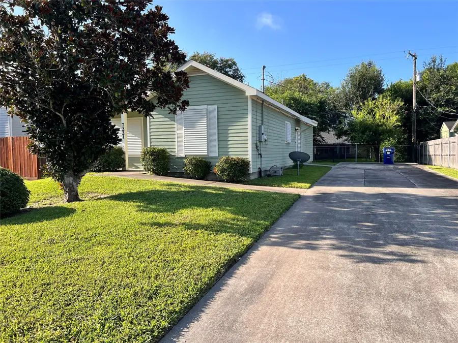 7221 Carver Avenue, Texas City, TX 77591 - #2