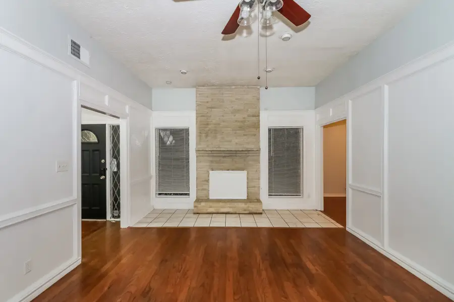 3815 Plum Hollow Drive, Houston, TX 77059 - Image #3