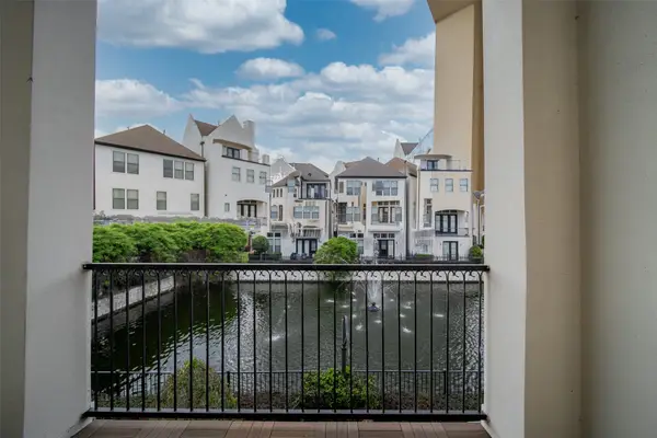 9944 Woodwind Lane S, Houston, TX 77025